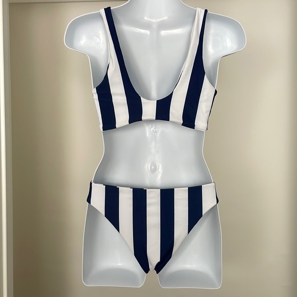 NWOT SHEIN navy/white striped bikini - Picture 5 of 5